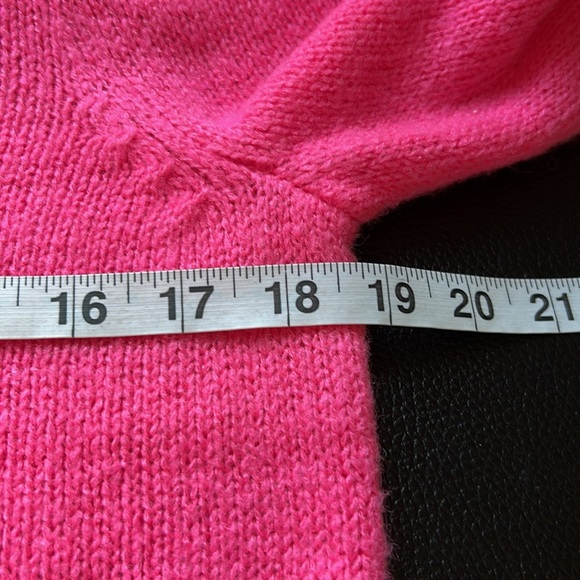 Lilly Pulitzer COURTLAND SWEATER Pink Topaz Puff Sleeve Cowl Neck Sz S - Picture 9 of 13
